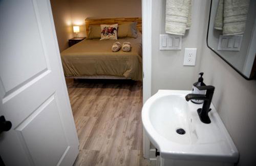 Cozy Pool & Hot Tub Retreat by Casino - Foto 17