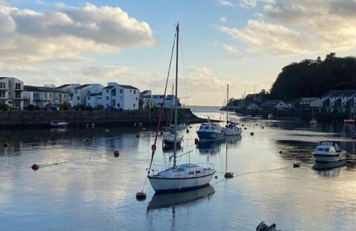 Awelon Holiday Cottage sleeps 10, Hot Tub, Log Burner, North Wales, Porthmadog - Foto 19