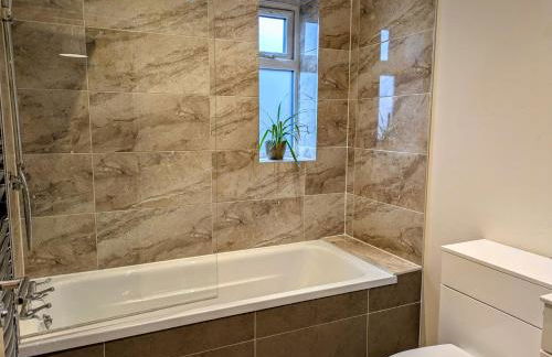 Tempting Telford 4 bed house - Photo 30