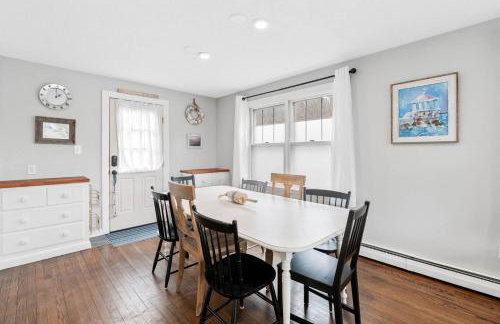 4BR Home | Walk to Beach & Downtown | Parking - Foto 5