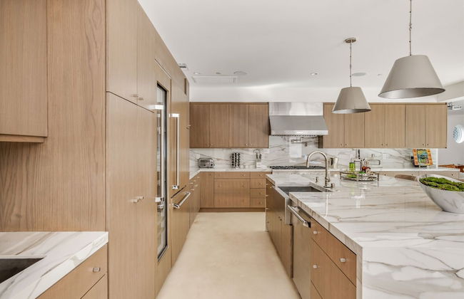 Laurel Canyon - Photo 11