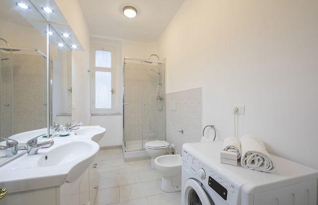 I Marinai - In The City Of Genoa - Photo 17