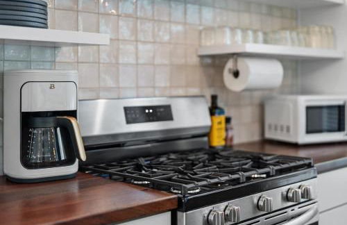 Adamina Canyon Luxurious, Brand New 5BR 3BTH 7 - Photo 29