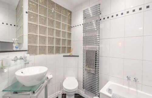 The Engine Room - Photo 23