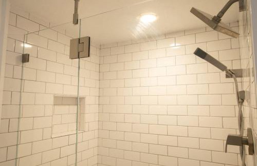 Gorgeous water views in the center of town - Foto 15