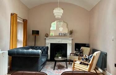 Victoria Gate Lodge - Photo 2