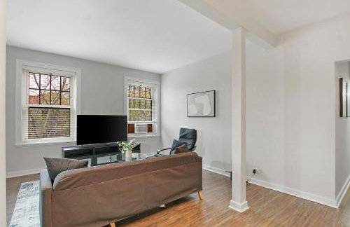 1BR Tranquil Hyde Park Apartment - Harper 202 & 402 rep - Photo 3