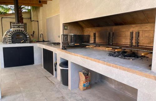 Villa con barbacoa para familias - Foto 19