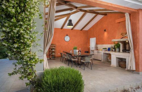 Villa Village by Villsy - with heated pool, spa, private tennis court, golf court, basketball court and playroom - Photo 54