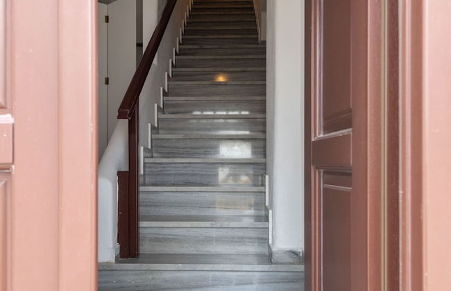 Parikia's Cute Pebble - Photo 29