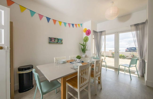 Beautiful Beachfront House wth Balcony Sea Views - Photo 76