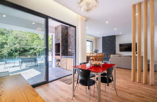 Lotus House - Heated Pool & Jacuzzi near the Beach - Photo 24