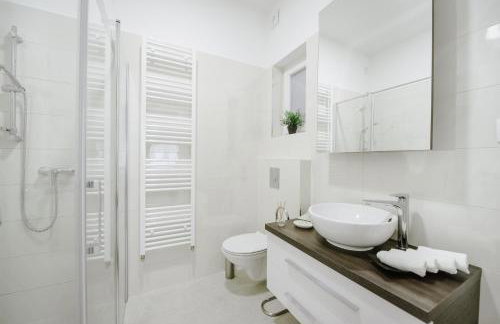 British Square - Stylish Apartment with Private Parking - Foto 18