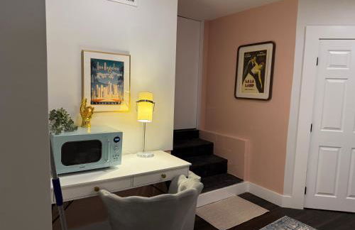 Private getaway in Studio City Hills universal - Photo 10