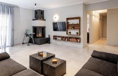 Spacious 3-bedroom apartment with WiFi, AC in charming Kalamaria - mountain view - Foto 1