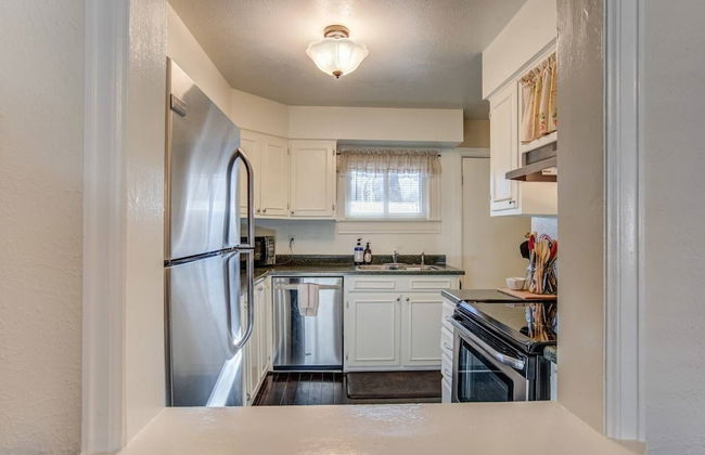 1893 Classic 4 Blocks From Great Dining & Shops - Photo 12