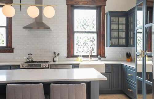 Historic Jewel Walk to Eats & Shops - Foto 18