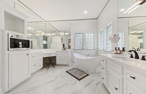 Luxury Mansion in The Woodlands TX with Heated Pool, Spa, BBQ & Basketball Court - Foto 10