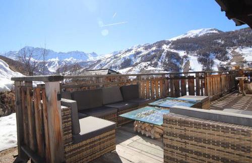 Chalet le Chantelevent for 24 Guests - Slope Views, Pool & Jacuzzi - Foto 4