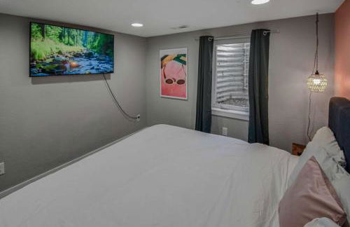 3 bed home with huge yard near Hidden Lake - Foto 33