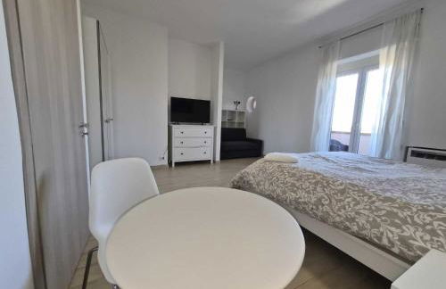 CHECK-INGANNI, sopra la metropolitana fianco CDI - Foto 17