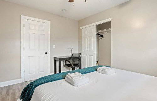 Chic Boho Retreat Near Downtown - Photo 42