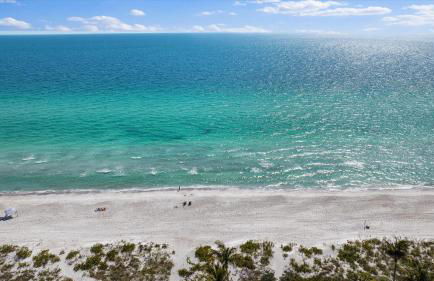 Sunset Sanctuary 2 Bedroom Condo by RedAwning - Foto 16