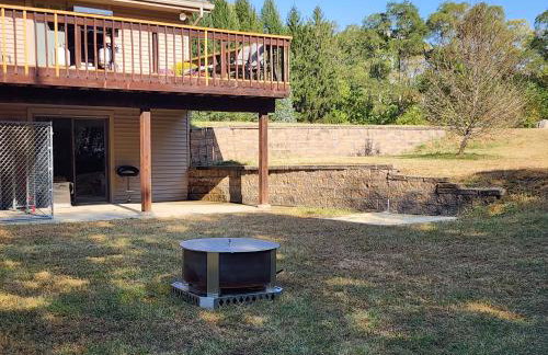 Whispering Woods Estate - Relax, Recharge, Connect - 12 wooded acres, 3 Bedrooms, 3 Baths, sleeps 10 - Foto 60