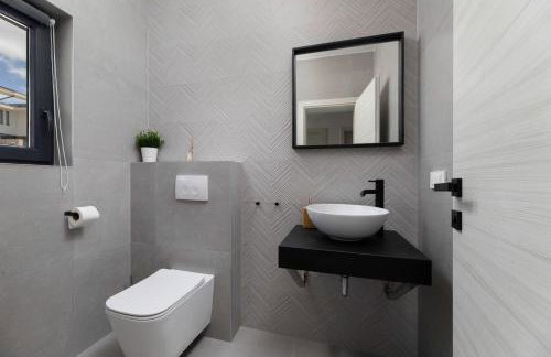 Villa Niko with heated pool, sauna and jacuzzi - Photo 19