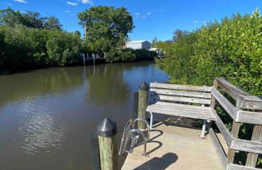 Waterfront Key West Style Home - Foto 28