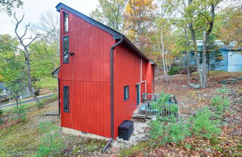 Fire Pit and Gas Grill Charming Poconos Abode! - Foto 29