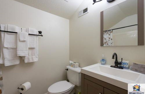 3BR Condo with Lake View - Trout Fishing - Playground - 2 Pools - Stairs Required - FREE TICKETS INCLUDED - PR69-9 - Foto 52