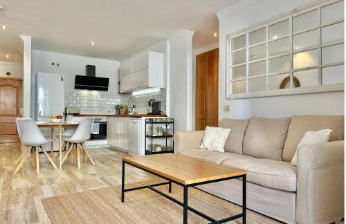 Casa Elsa with Free Parking - Photo 5