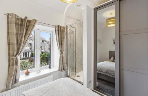 Cannons Loft Central Buxton, Duplex loft 3 bedroom Set over 3 floors stairs no lift sleeps 5 - Photo 12