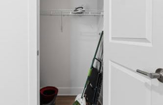 Luxury Lil' Italy 2BR, Sleeps 6 Free, Parking Gym - Foto 9