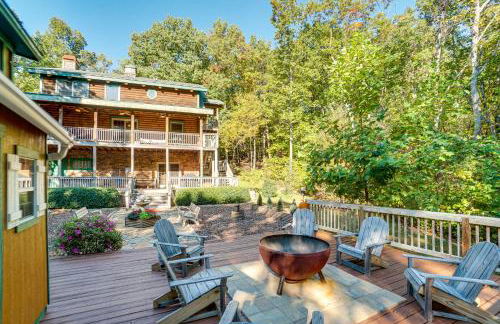 Family Getaway Georgia Cabin with Outdoor Hot Tub - Foto 26