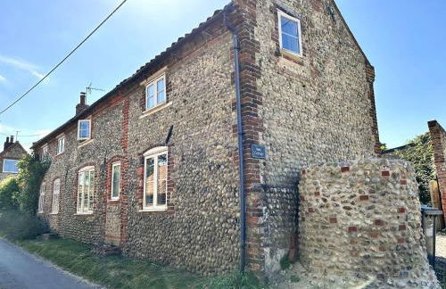 Well Cottage Retreat , Salthouse By Together Travel - Photo 28