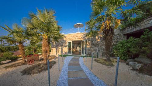 Garda Hill Boutique Apartments with Panoramic Pools e Agriturismo - Foto 2