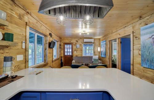 Lakeside Haven, a Modern Cottage with Lake Views - Foto 24