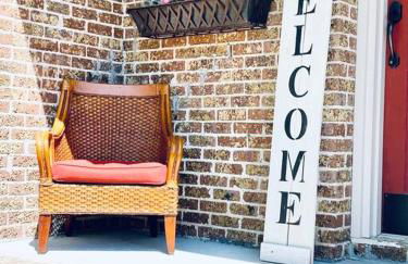 7th Avenue Manor - Photo 1