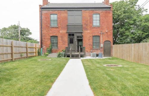 Soulard Retreat 7BR 9BA Courtyard ABODEbucks - Foto 25