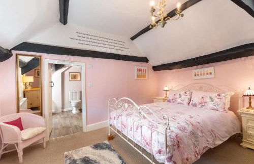 The Old Sweet Shop - Photo 16