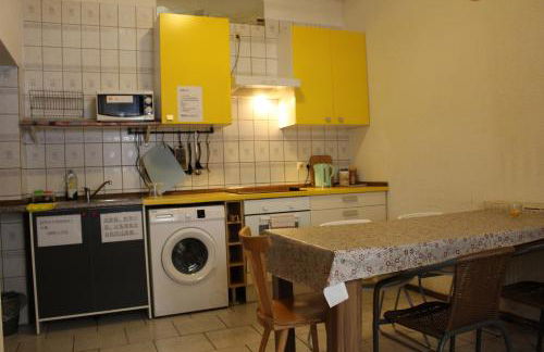 Möblierte 2-Raum Wohnung 11 in Ohrdruf - Thüringen Wald - Photo 1