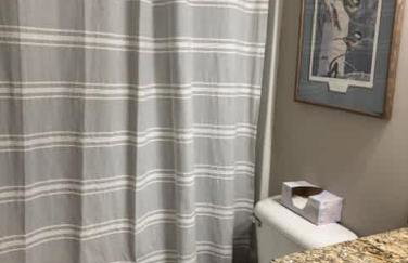 Beautiful 3 bed 2 bath condo - Foto 15