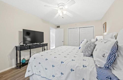 Coconuts Poolside #115 - Photo 17