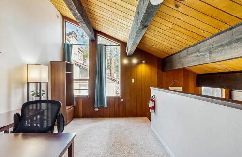 Lake Tahoe Adventure Base! Townhome with Pool Access - Photo 11