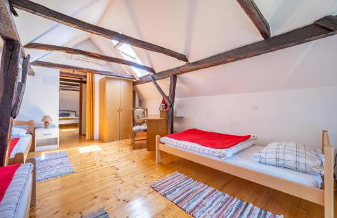 Awesome Home In Gornji Velemeric - Foto 24