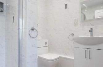 Robins Perch, Bramhall - Photo 9