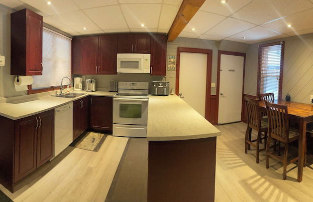 4 Bedroom Cottage On Manitoulin Island - Next to Sandy Beach! - Foto 19