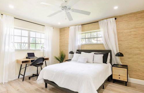 Spacious 4 Bedroom 3 Bathroom House with Heated Pool and Outdoor Shower close to FFL Airport and Cruise Port - Foto 12